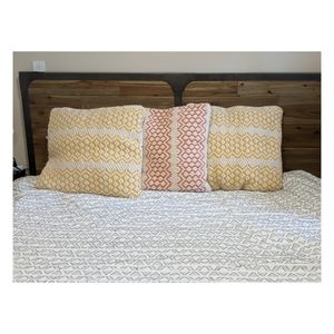 ADDITIONAL SHIPPING COST FOR PILLOWS